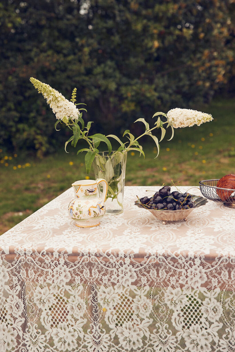 French jug - Image 2